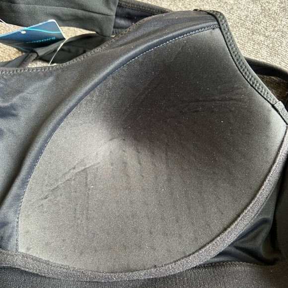 NWT Brooks “Uphold Crossback” sport bra. Black. Size Large DD/E cup. - Picture 4 of 8